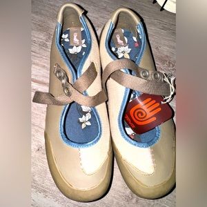 Teva Riley Casual Mary Jane Flat Shoes Brand New Size 9.5